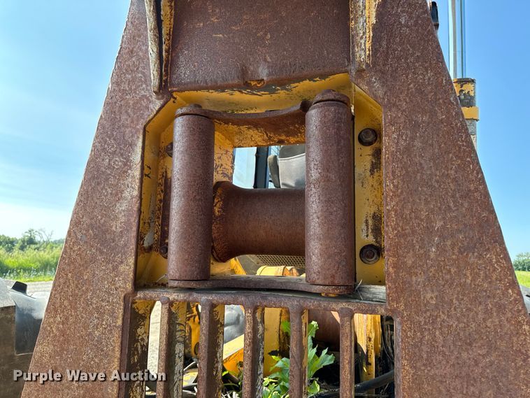 image for item DW2250 2005 Prentice 490 skidder