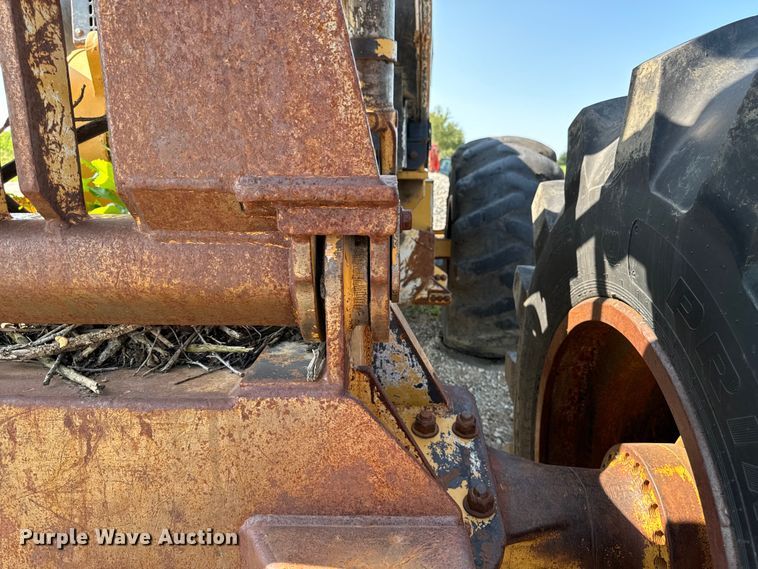 image for item DW2250 2005 Prentice 490 skidder