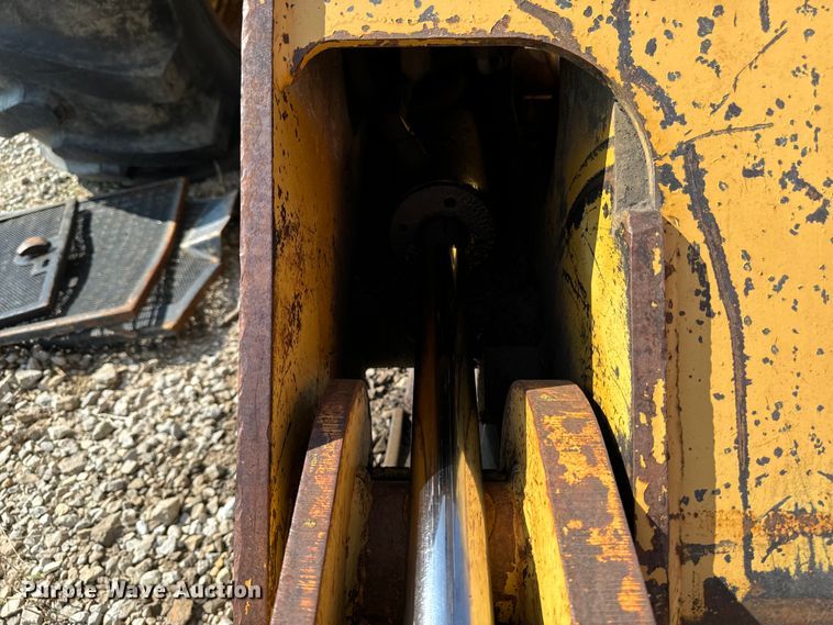 image for item DW2250 2005 Prentice 490 skidder