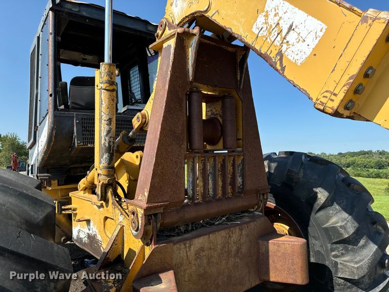 image for item DW2250 2005 Prentice 490 skidder