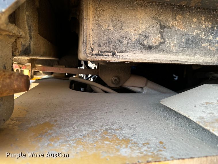 image for item DW2250 2005 Prentice 490 skidder