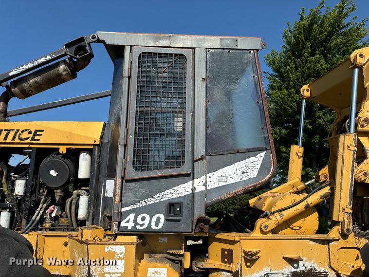 image for item DW2250 2005 Prentice 490 skidder