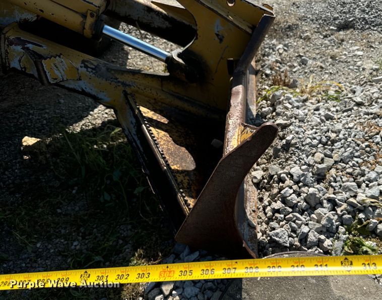 image for item DW2250 2005 Prentice 490 skidder