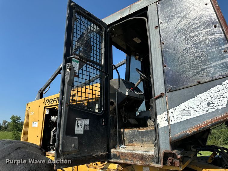 image for item DW2250 2005 Prentice 490 skidder