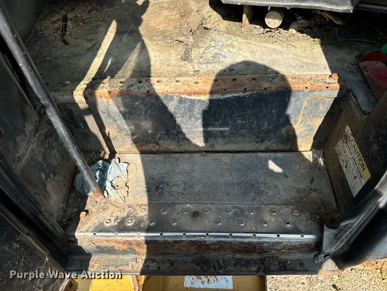 image for item DW2250 2005 Prentice 490 skidder