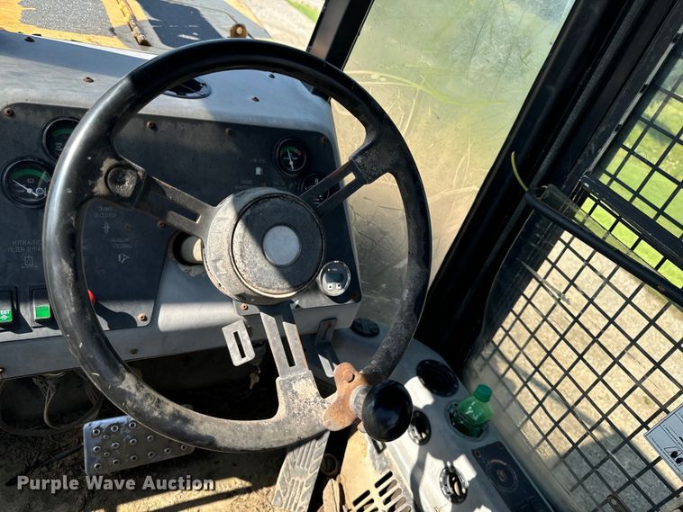 image for item DW2250 2005 Prentice 490 skidder