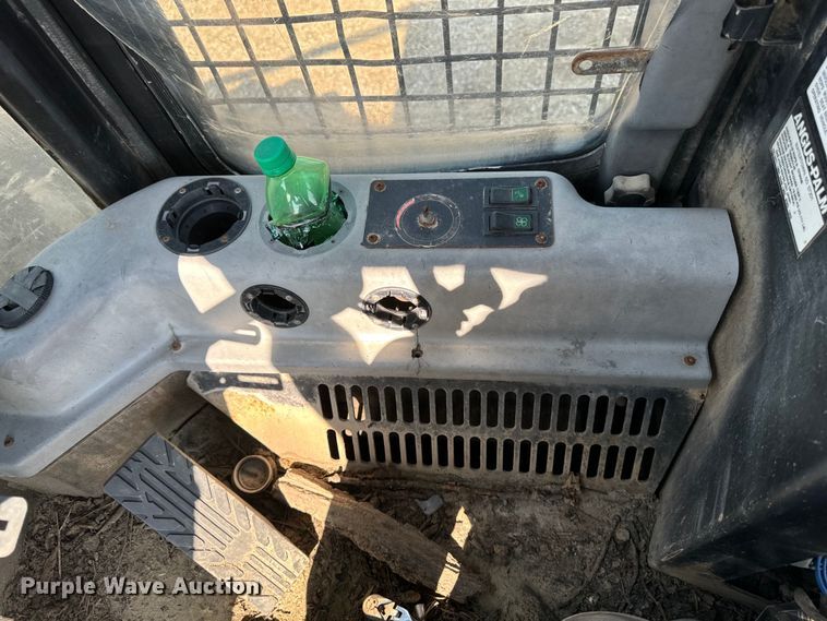 image for item DW2250 2005 Prentice 490 skidder