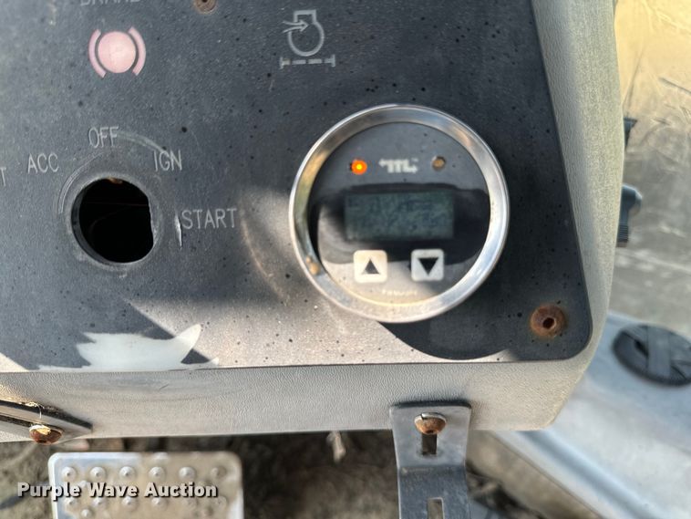 image for item DW2250 2005 Prentice 490 skidder