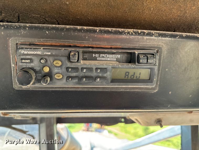 image for item DW2250 2005 Prentice 490 skidder