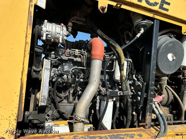 image for item DW2250 2005 Prentice 490 skidder