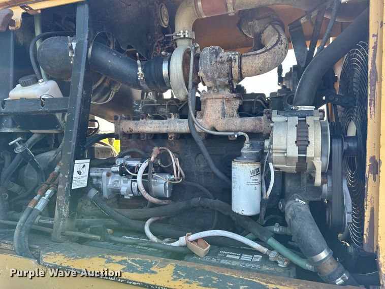 image for item DW2250 2005 Prentice 490 skidder