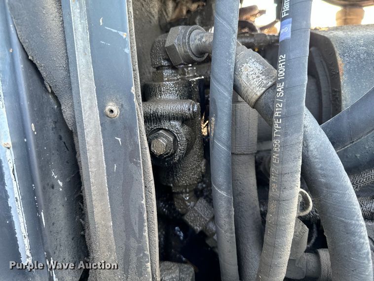 image for item DW2250 2005 Prentice 490 skidder