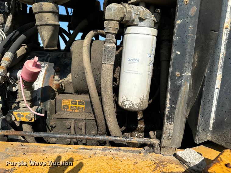 image for item DW2250 2005 Prentice 490 skidder