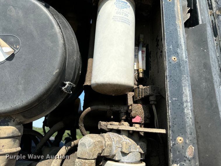 image for item DW2250 2005 Prentice 490 skidder