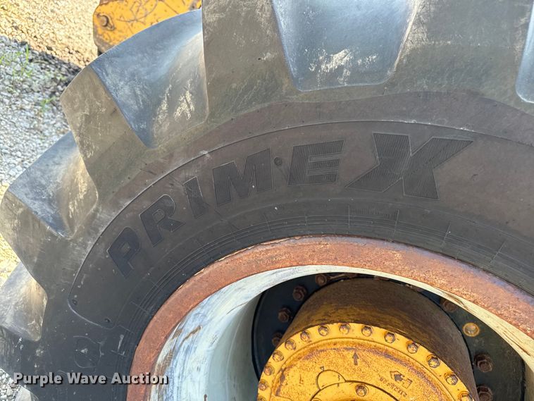 image for item DW2250 2005 Prentice 490 skidder