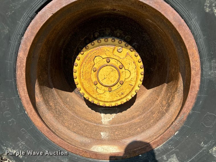 image for item DW2250 2005 Prentice 490 skidder