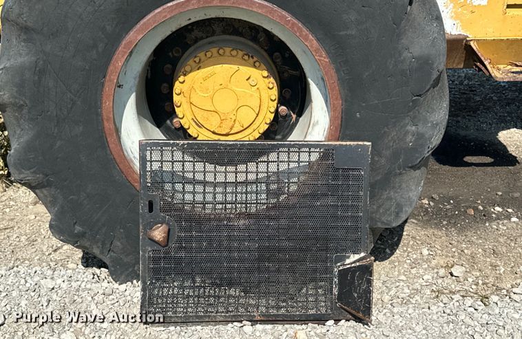 image for item DW2250 2005 Prentice 490 skidder