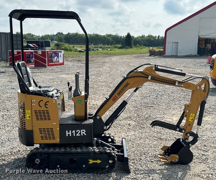 image for item DX0972 2024 AGT H12R mini excavator