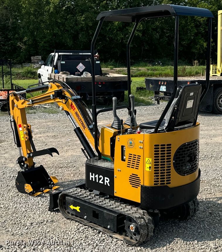 image for item DX0972 2024 AGT H12R mini excavator