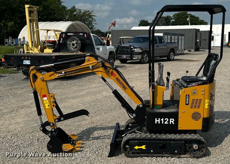 image for item DX0972 2024 AGT H12R mini excavator