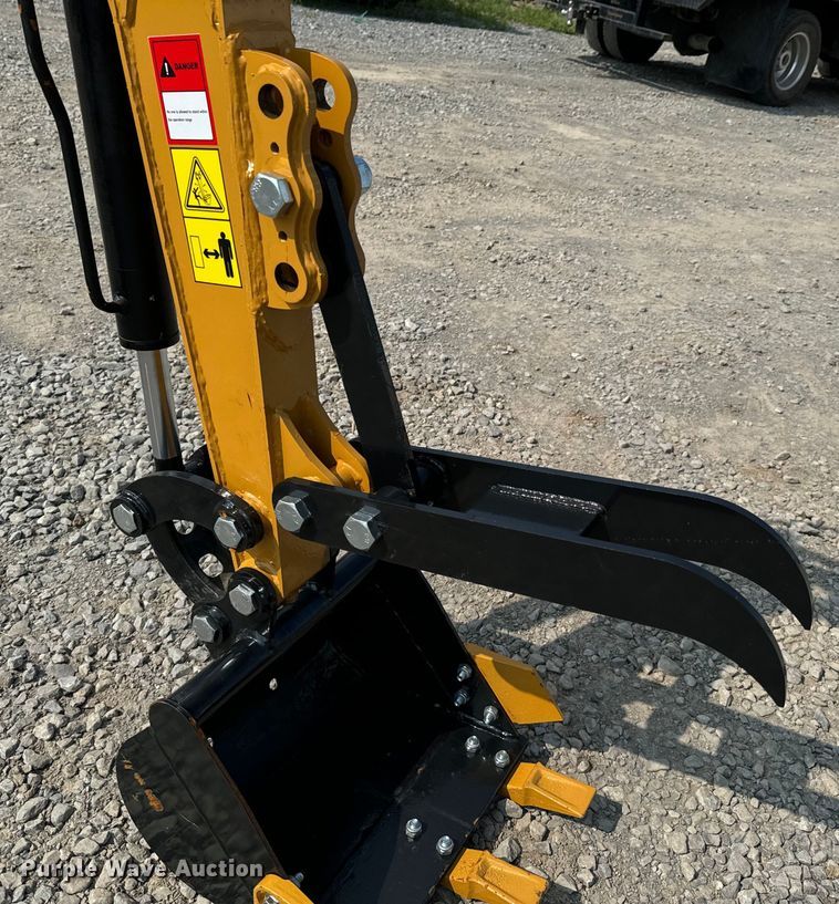 image for item DX0972 2024 AGT H12R mini excavator