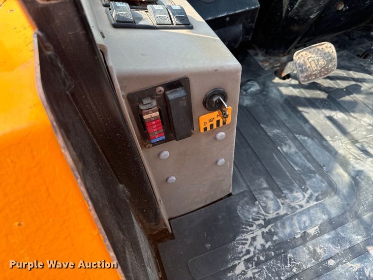 image for item DX0973 2013 JCB 926 forklift