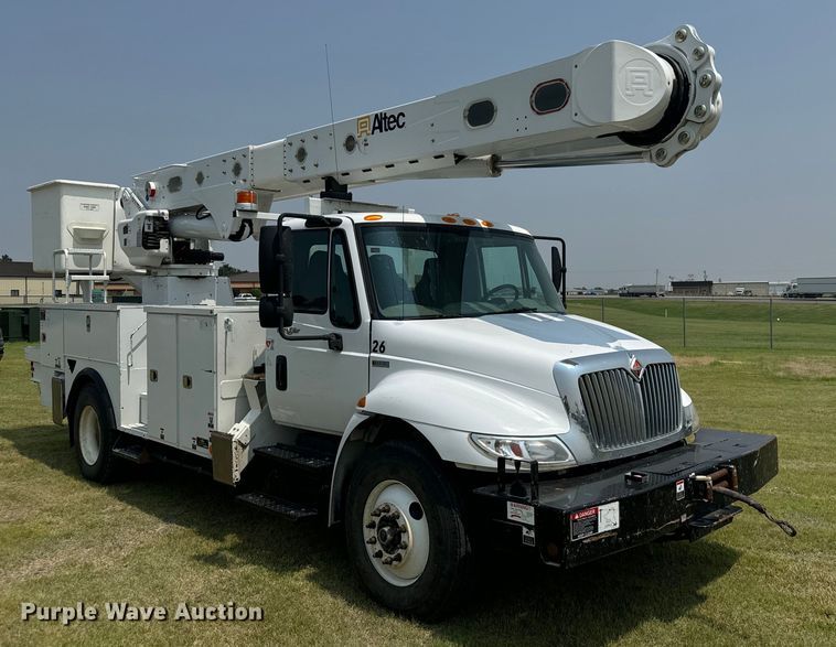 image for item DX3486 2014 International DuraStar 4300 bucket truck
