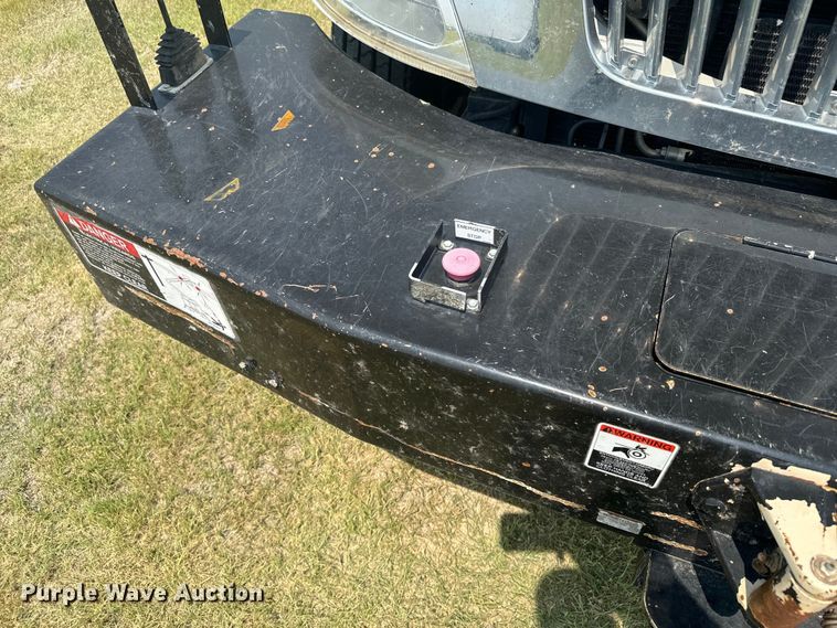 image for item DX3486 2014 International DuraStar 4300 bucket truck