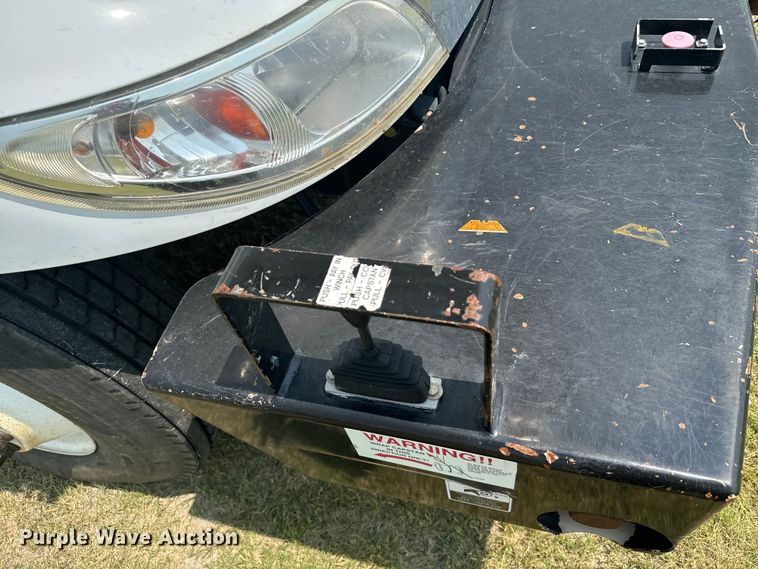 image for item DX3486 2014 International DuraStar 4300 bucket truck