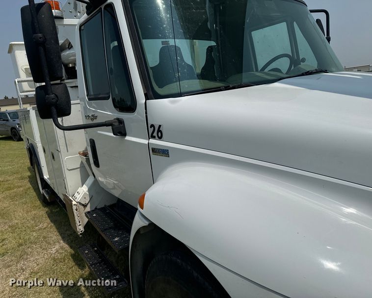 image for item DX3486 2014 International DuraStar 4300 bucket truck