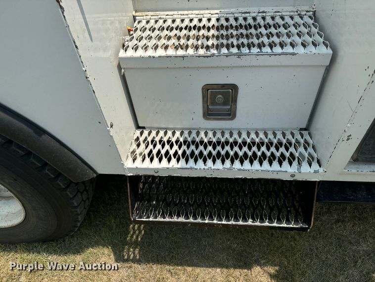 image for item DX3486 2014 International DuraStar 4300 bucket truck