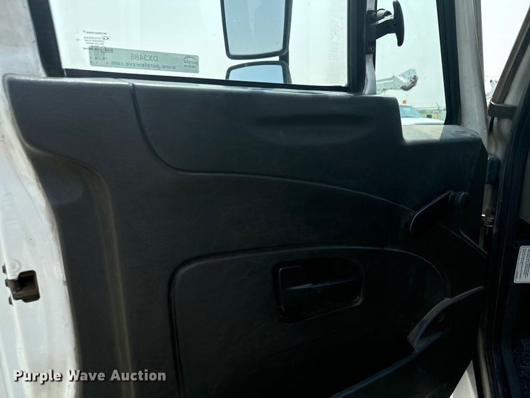 image for item DX3486 2014 International DuraStar 4300 bucket truck