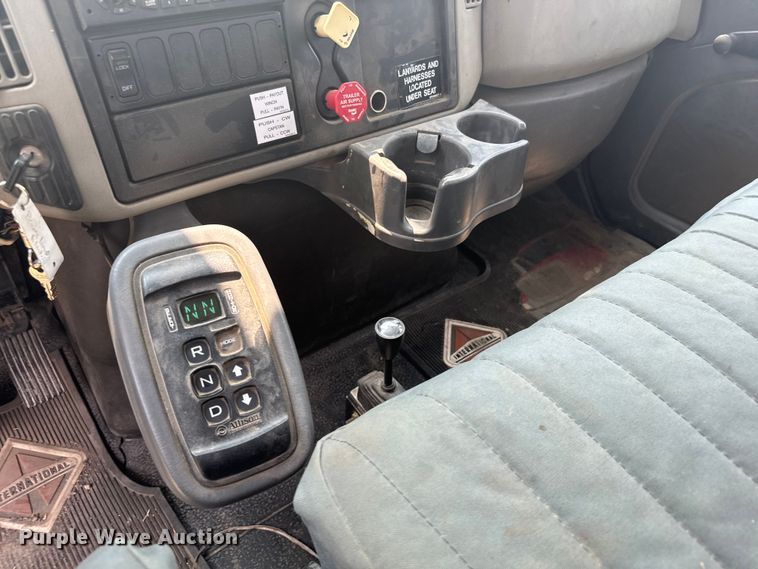 image for item DX3486 2014 International DuraStar 4300 bucket truck