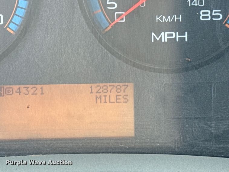 image for item DX3486 2014 International DuraStar 4300 bucket truck