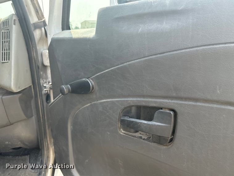 image for item DX3486 2014 International DuraStar 4300 bucket truck