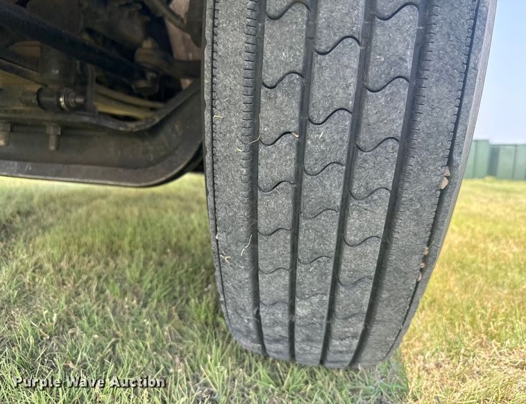 image for item DX3486 2014 International DuraStar 4300 bucket truck