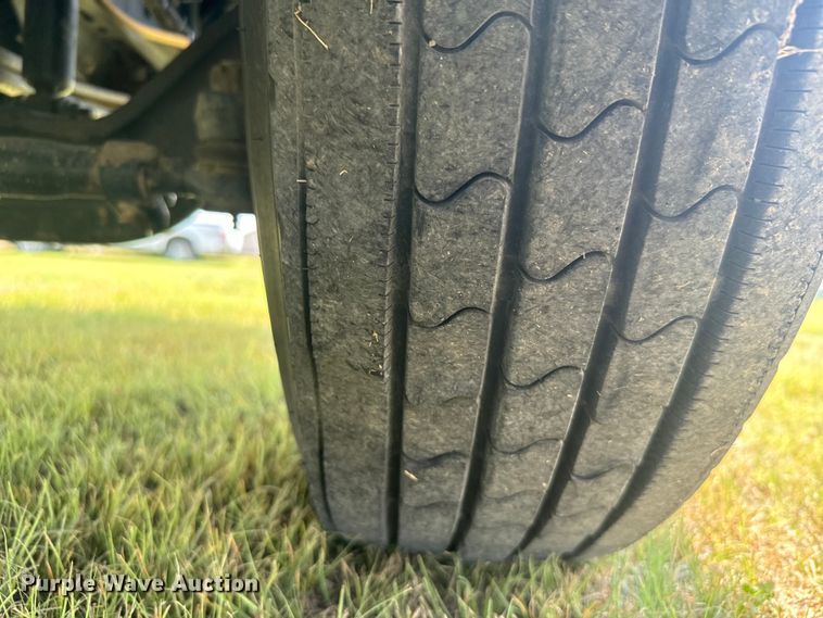 image for item DX3486 2014 International DuraStar 4300 bucket truck