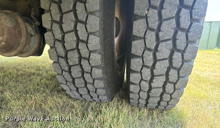 image for item DX3486 2014 International DuraStar 4300 bucket truck