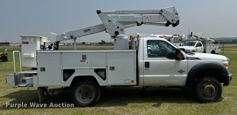 image for item DX3487 2015 Ford F550 Super Duty XLT bucket truck