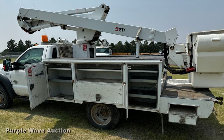 image for item DX3487 2015 Ford F550 Super Duty XLT bucket truck