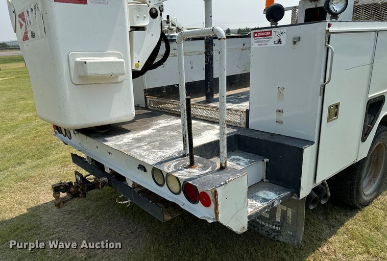 image for item DX3487 2015 Ford F550 Super Duty XLT bucket truck