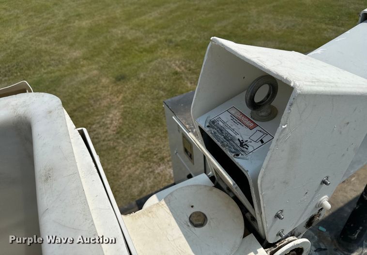 image for item DX3487 2015 Ford F550 Super Duty XLT bucket truck