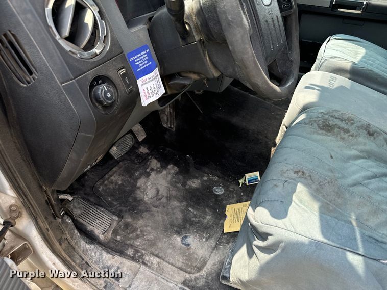 image for item DX3487 2015 Ford F550 Super Duty XLT bucket truck