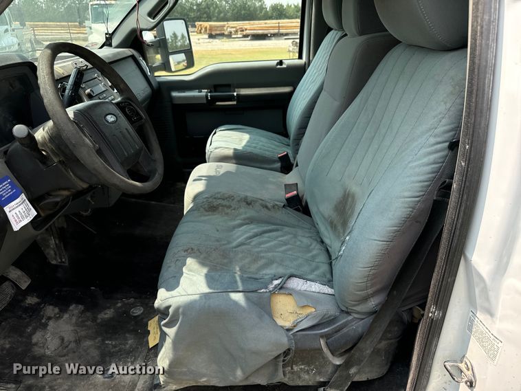 image for item DX3487 2015 Ford F550 Super Duty XLT bucket truck