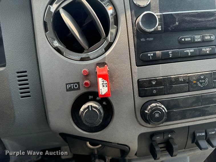 image for item DX3487 2015 Ford F550 Super Duty XLT bucket truck