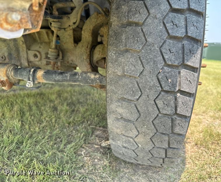 image for item DX3487 2015 Ford F550 Super Duty XLT bucket truck