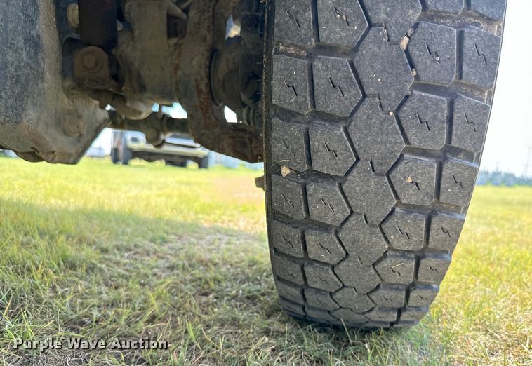 image for item DX3487 2015 Ford F550 Super Duty XLT bucket truck