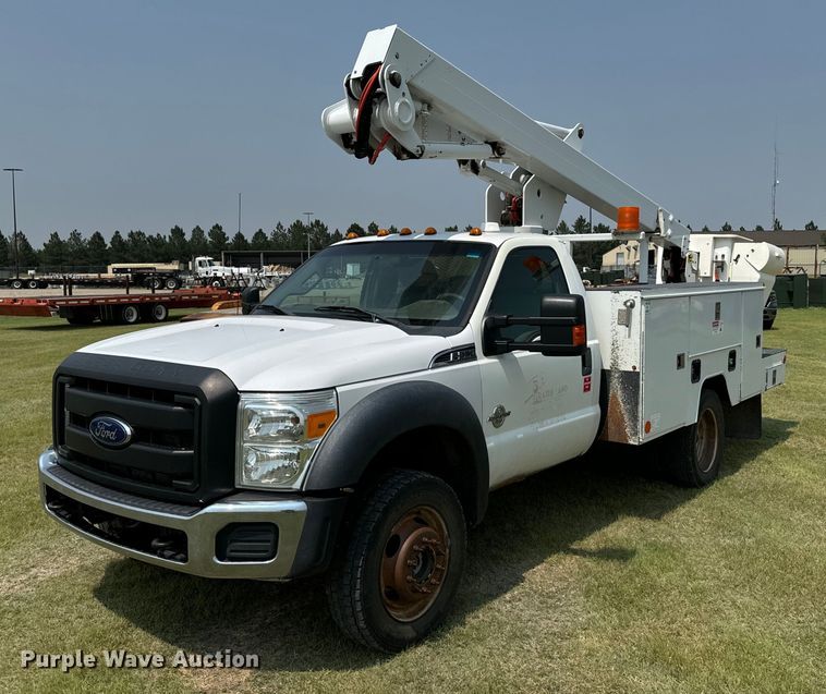 image for item DX3488 2013 Ford  F550 Super Duty XLT bucket truck