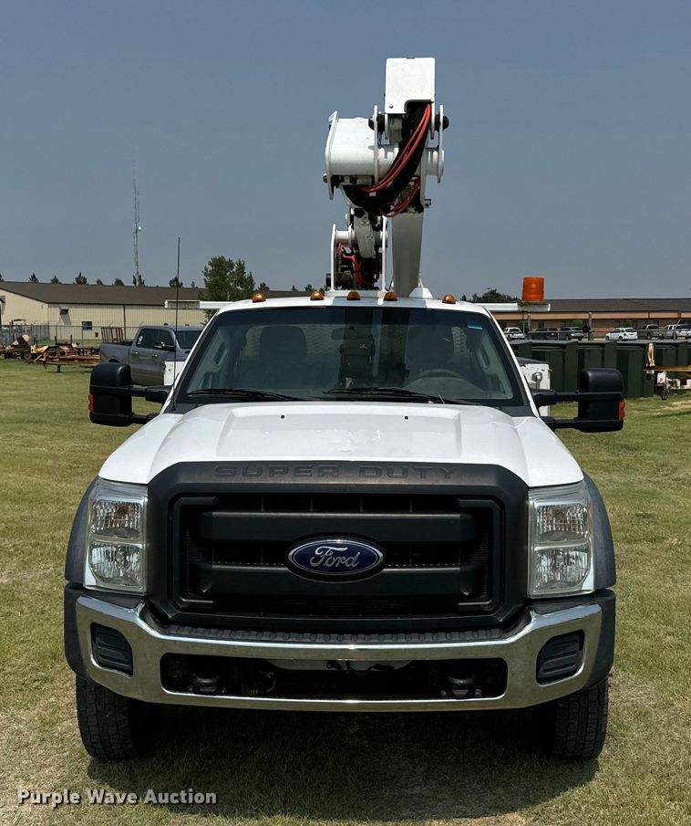 image for item DX3488 2013 Ford  F550 Super Duty XLT bucket truck