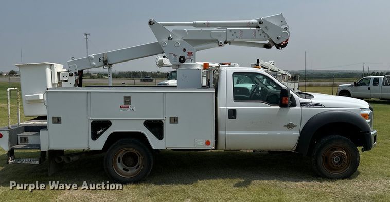 image for item DX3488 2013 Ford  F550 Super Duty XLT bucket truck